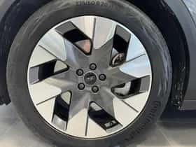 Ford Explorer (2025) thumbnail 4