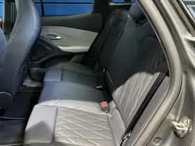 Ford Explorer (2025) thumbnail 8