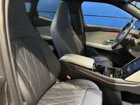 Ford Explorer (2025) thumbnail 9