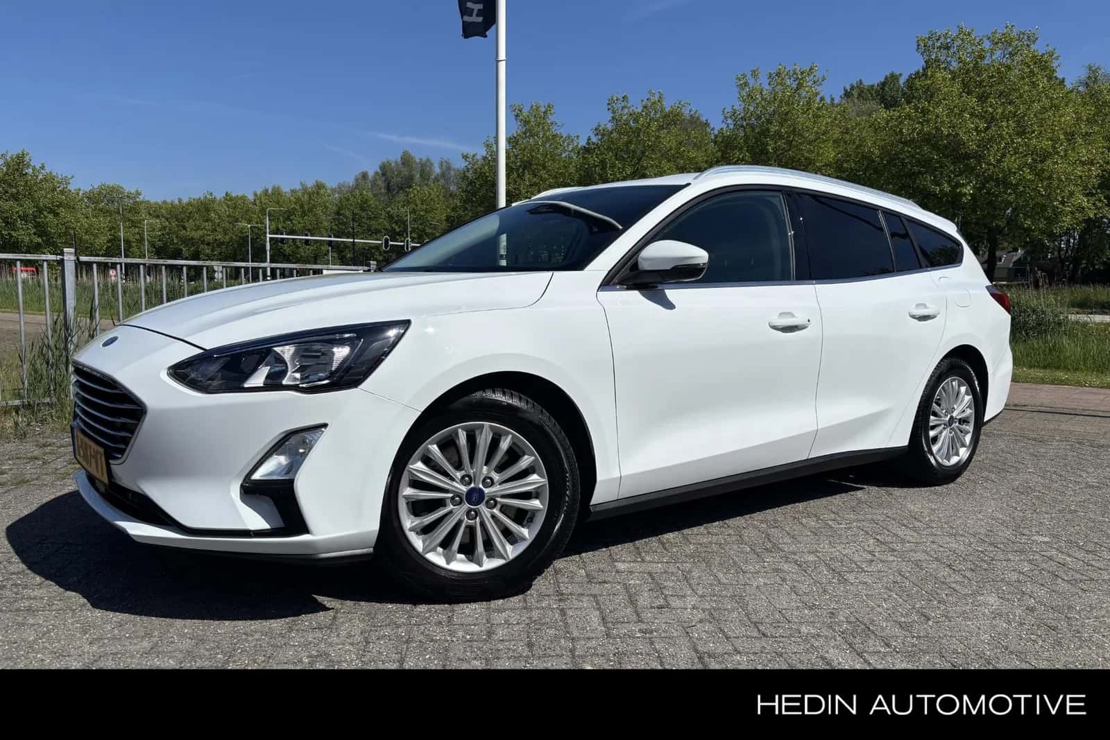 Ford Focus (2021) — foto 1