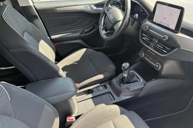 Ford Focus (2021) thumbnail 13