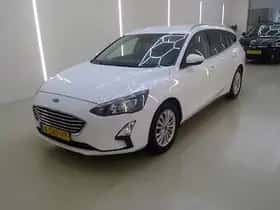 Ford Focus (2021) thumbnail 4