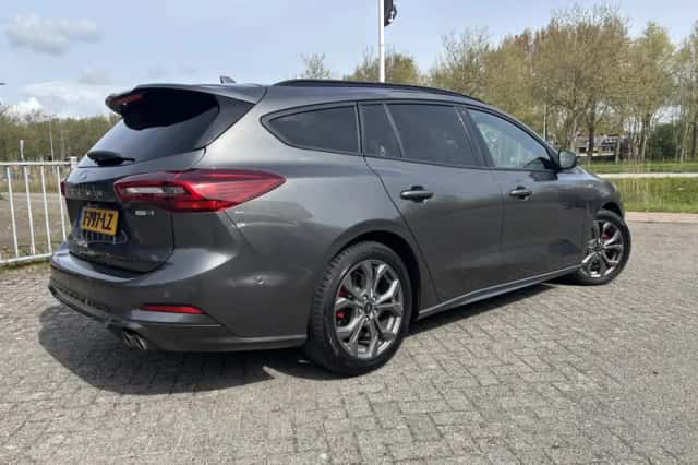 Ford Focus (2023) thumbnail 2