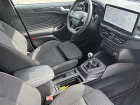 Ford Focus (2023) thumbnail 9