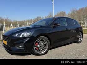 Ford Focus (2020) thumbnail 1