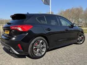Ford Focus (2020) thumbnail 2