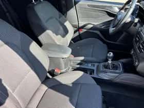 Ford Focus (2020) thumbnail 8