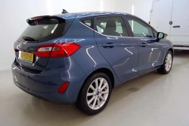 Ford Fiesta (2019) thumbnail 2