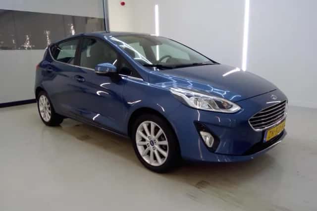 Ford Fiesta (2019) thumbnail 3