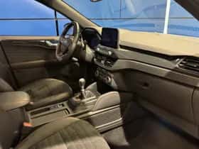 Ford Kuga (2022) thumbnail 16