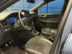 Ford Kuga (2022) thumbnail 4