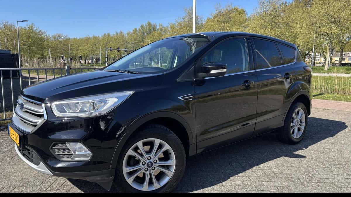 Ford Kuga (2019) — foto 1