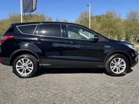 Ford Kuga (2019) thumbnail 11