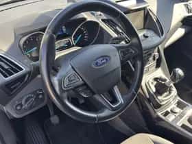 Ford Kuga (2019) thumbnail 16