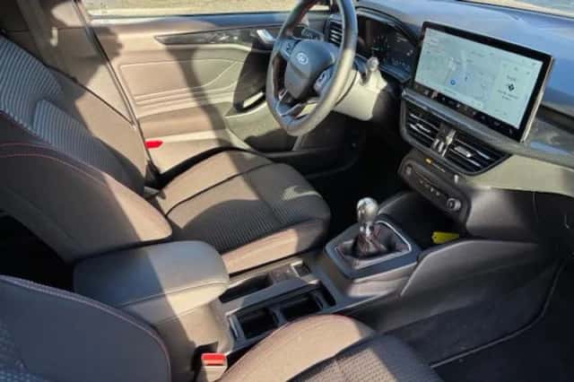 Ford Focus (2024) thumbnail 11