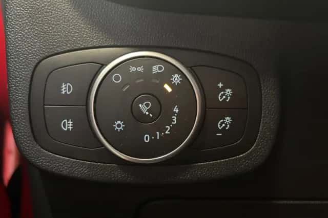 Ford Fiesta (2021) thumbnail 11
