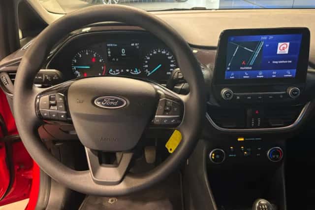 Ford Fiesta (2021) thumbnail 3