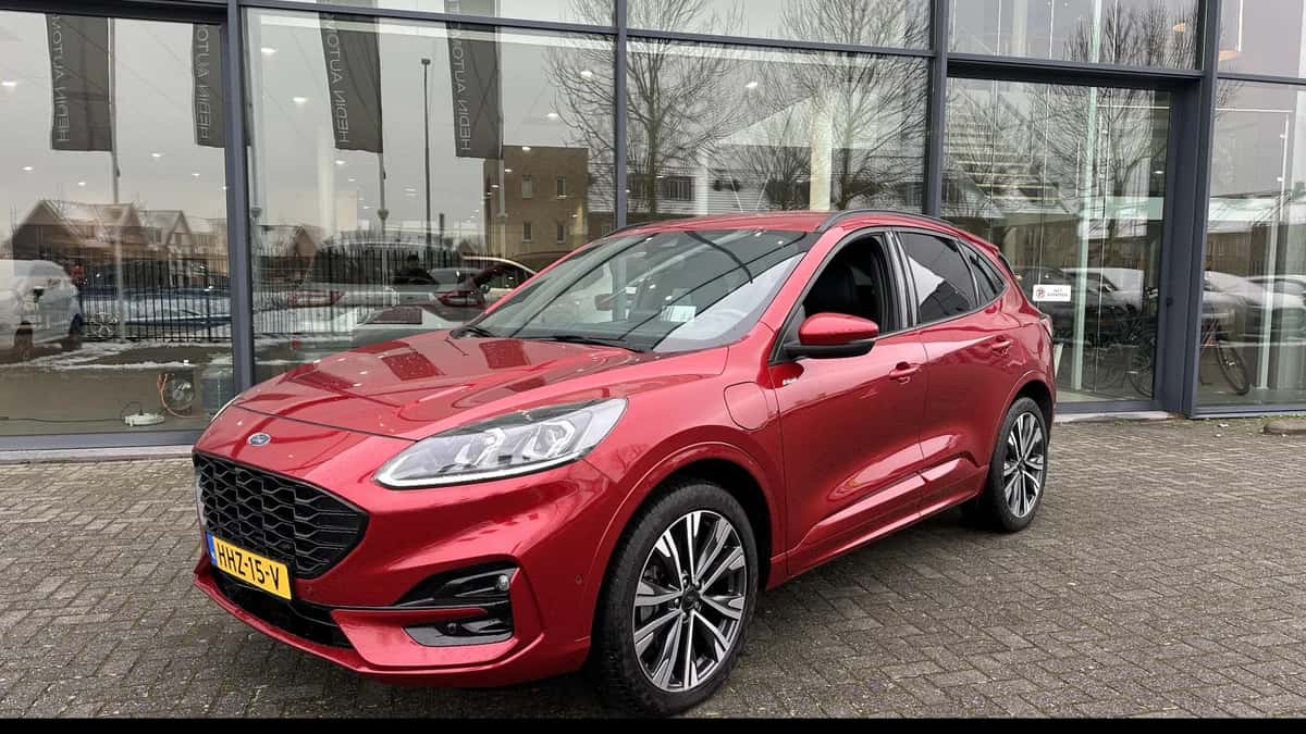 Ford Kuga (2021) — foto 1