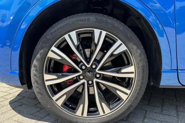 Ford Kuga (2024) thumbnail 4