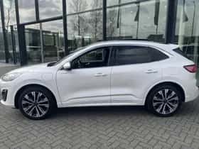 Ford Kuga (2022) thumbnail 4