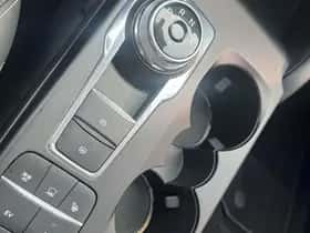 Ford Kuga (2022) thumbnail 9