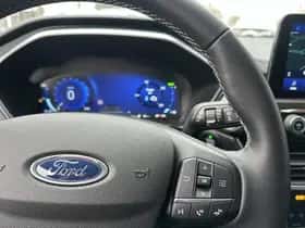 Ford Kuga (2022) thumbnail 16