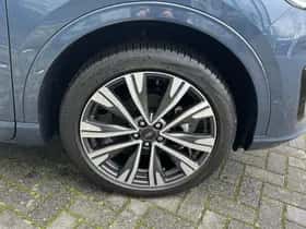 Ford Kuga (2022) thumbnail 4