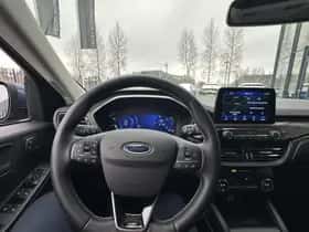 Ford Kuga (2022) thumbnail 9