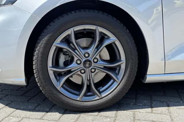 Ford Focus (2021) thumbnail 3