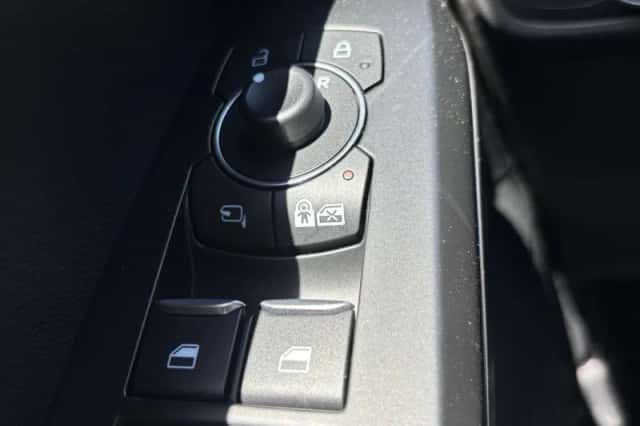 Ford Focus (2021) thumbnail 4