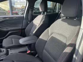 Ford Focus (2024) thumbnail 9