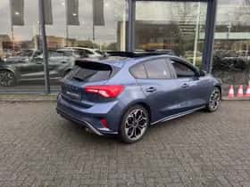 Ford Focus (2020) thumbnail 2