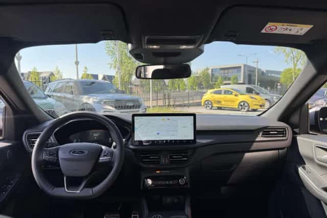 Ford Kuga (2025) thumbnail 3