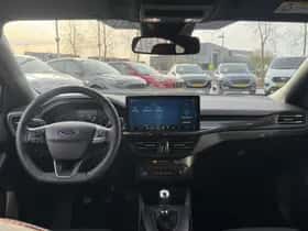 Ford Focus (2024) thumbnail 3