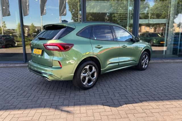Ford Kuga (2025) thumbnail 2