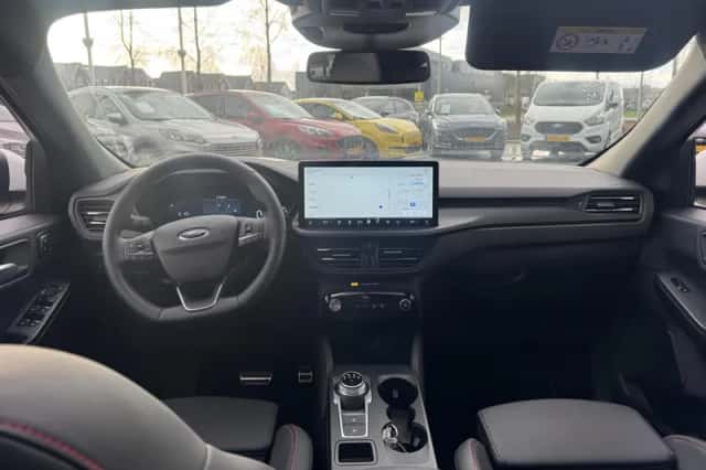 Ford Kuga (2025) thumbnail 3