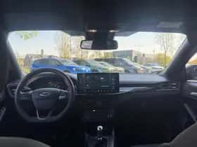 Ford Focus (2024) thumbnail 3