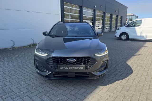 Ford Focus (2024) thumbnail 5