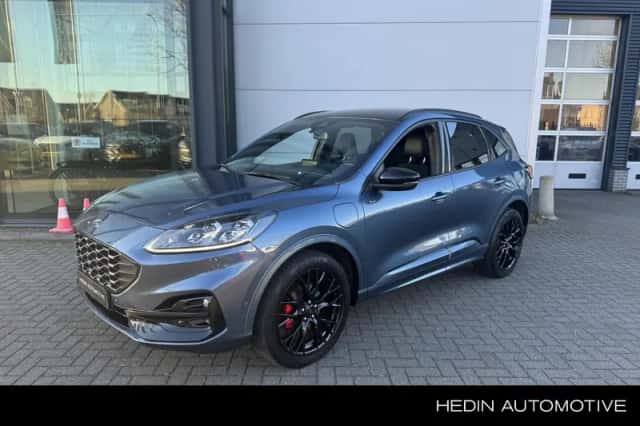 Ford Kuga (2023) thumbnail 1