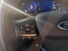 Ford Kuga (2023) thumbnail 14