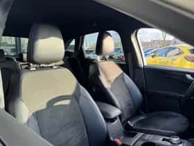 Ford Kuga (2023) thumbnail 8