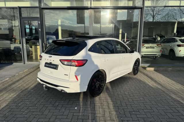 Ford Kuga (2023) thumbnail 2