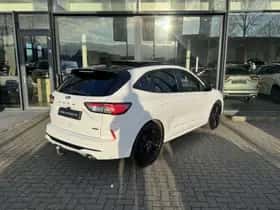 Ford Kuga (2023) thumbnail 2