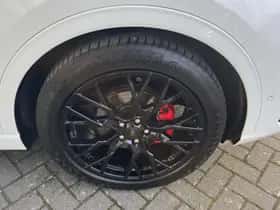 Ford Kuga (2023) thumbnail 4