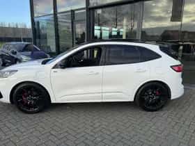Ford Kuga (2023) thumbnail 6