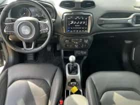 Jeep Renegade (2020) thumbnail 17
