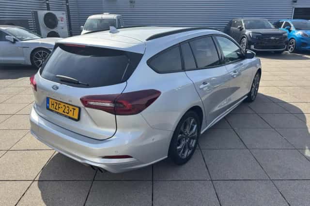 Ford Focus (2025) thumbnail 2