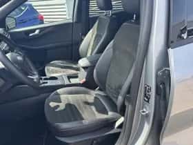 Ford Kuga (2023) thumbnail 15