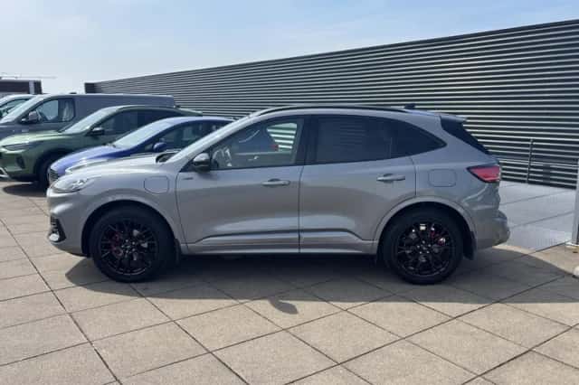 Ford Kuga (2023) thumbnail 5