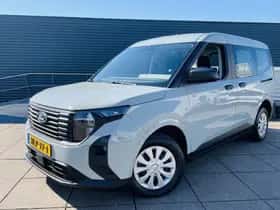 Ford Transit Courier (2024) thumbnail 17